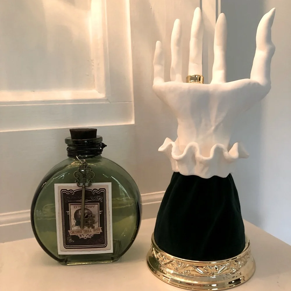 RETIRED BATH & BODYWORKS 2022 WITCHES PEDESTAL SINGLE CANDLEHOLDER - Picture 2 of 8